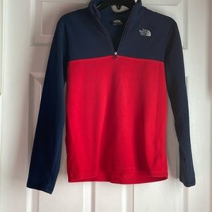 Boys The North Face pullover jacket. Size Large. Great condition.